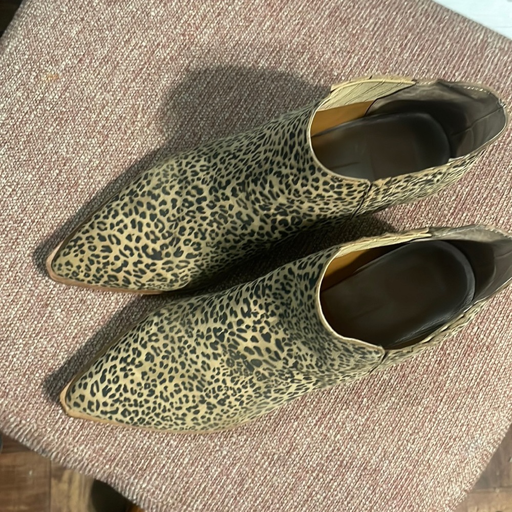 High heel boots